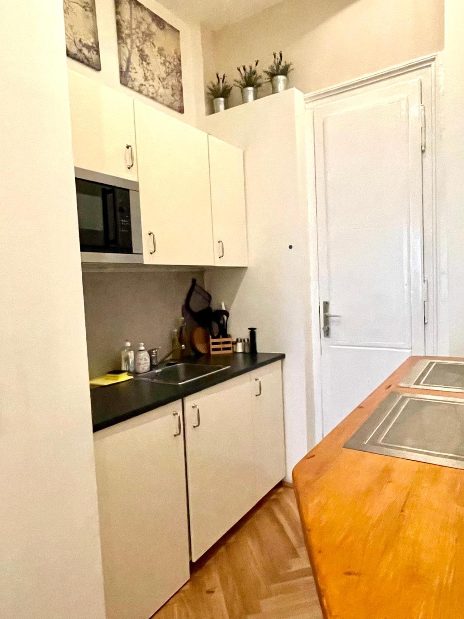 Private Place With A Soul * Wien